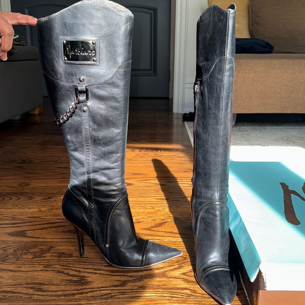 Marciano high heeled leather boots